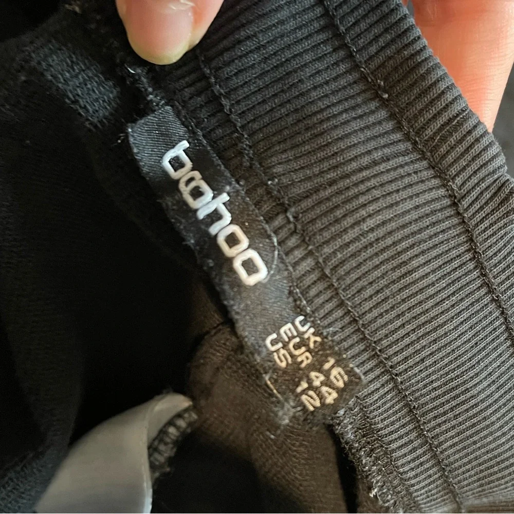 Boohoo ‘Official’ Streetwear Joggers Sweats Sz L/XL 12